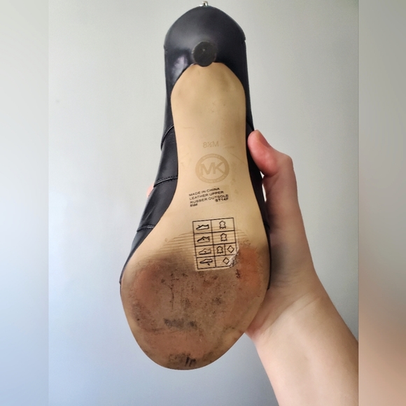 Michael Kors Genuine Leather Mavis Open Toe Gladiator Black Heel, Size 8.5 - Picture 6 of 7